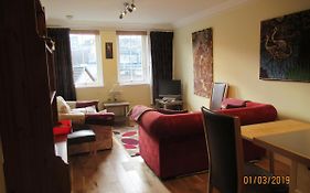 Pamela'S Apartment