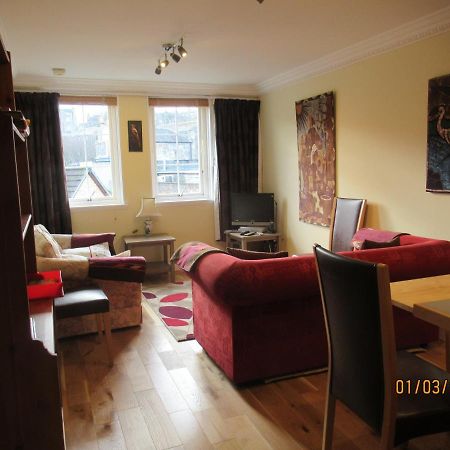 Pamela'S Apartment Edinburgh Exterior photo